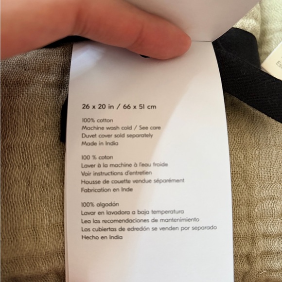 NWT West Elm Dreamy Cotton Gauze Standard Shams - Celadon Melange (2) - Picture 3 of 5